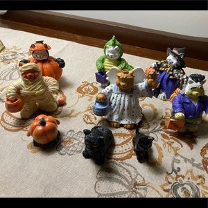 Small Halloween figurines